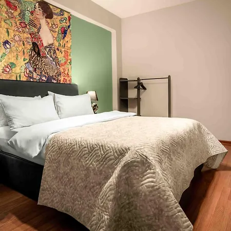 Bright & Spacious 3br Apt. In Center Of Besiktas Стамбул